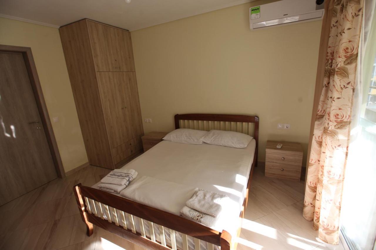 Angjelo Apartments Sarande Bagian luar foto