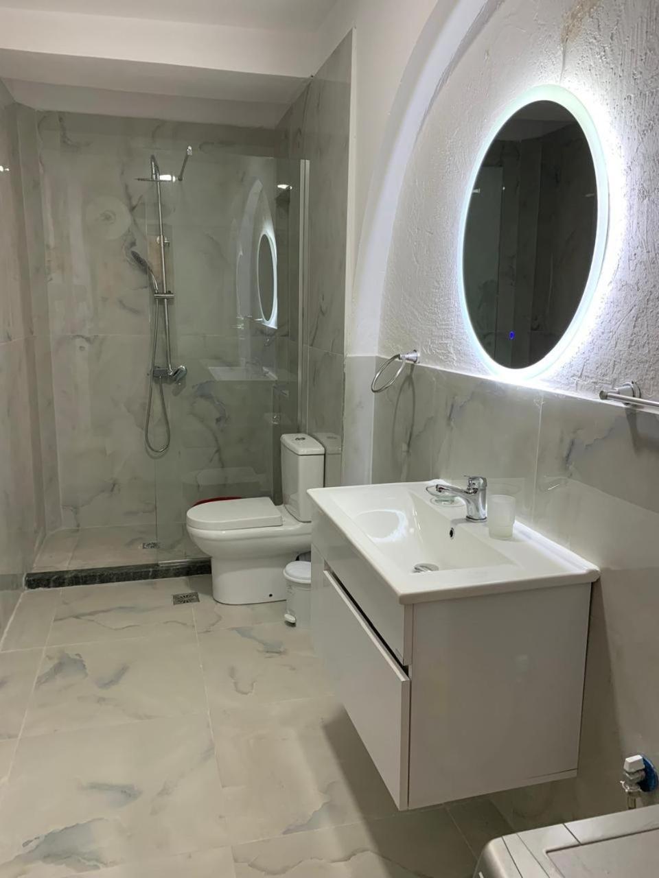 Angjelo Apartments Sarande Bagian luar foto